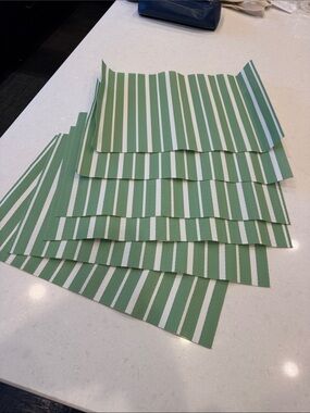 Chilewich? Faux Green and White Striped Placemats 6 qty cute for Xmas spring